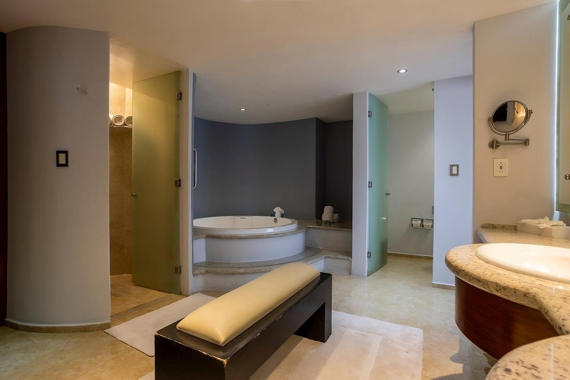 Holiday Inn Puebla Finsa By Ihg Exterior photo
